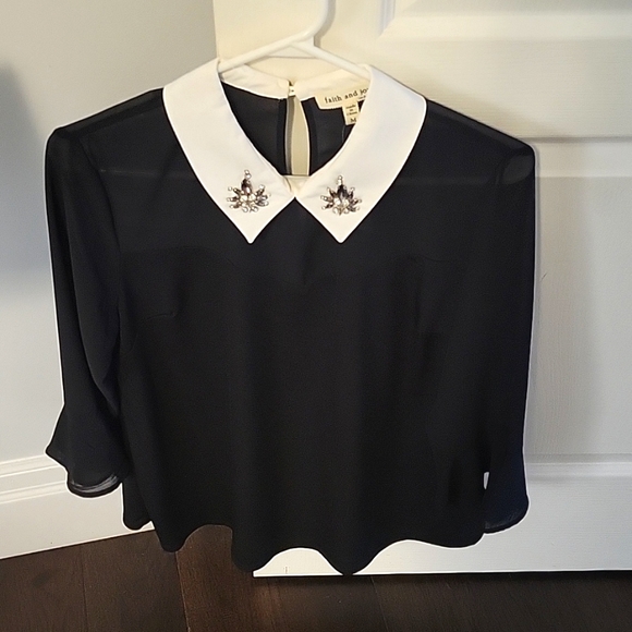 Ladies blouse, size M - Picture 1 of 3
